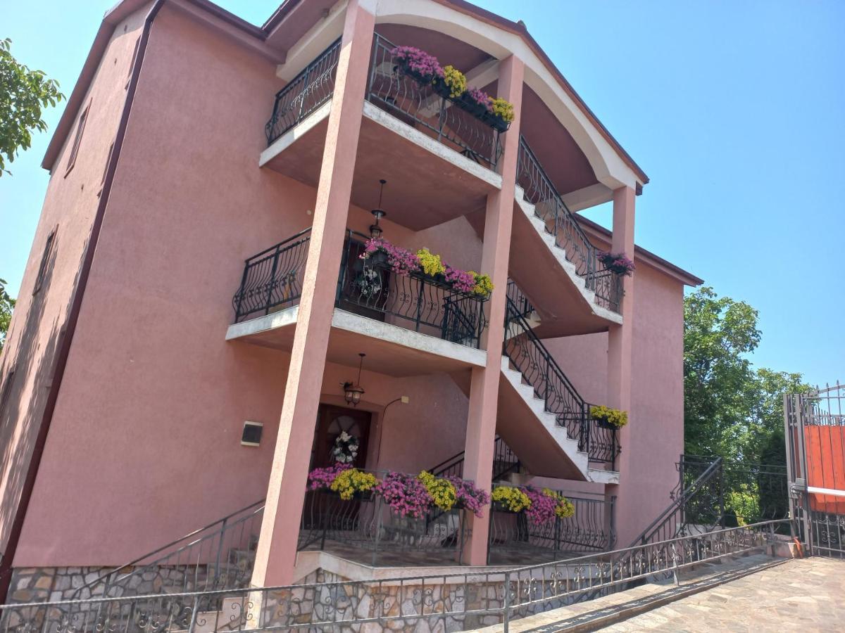 Villa Diana Apartments Skopje Exterior foto