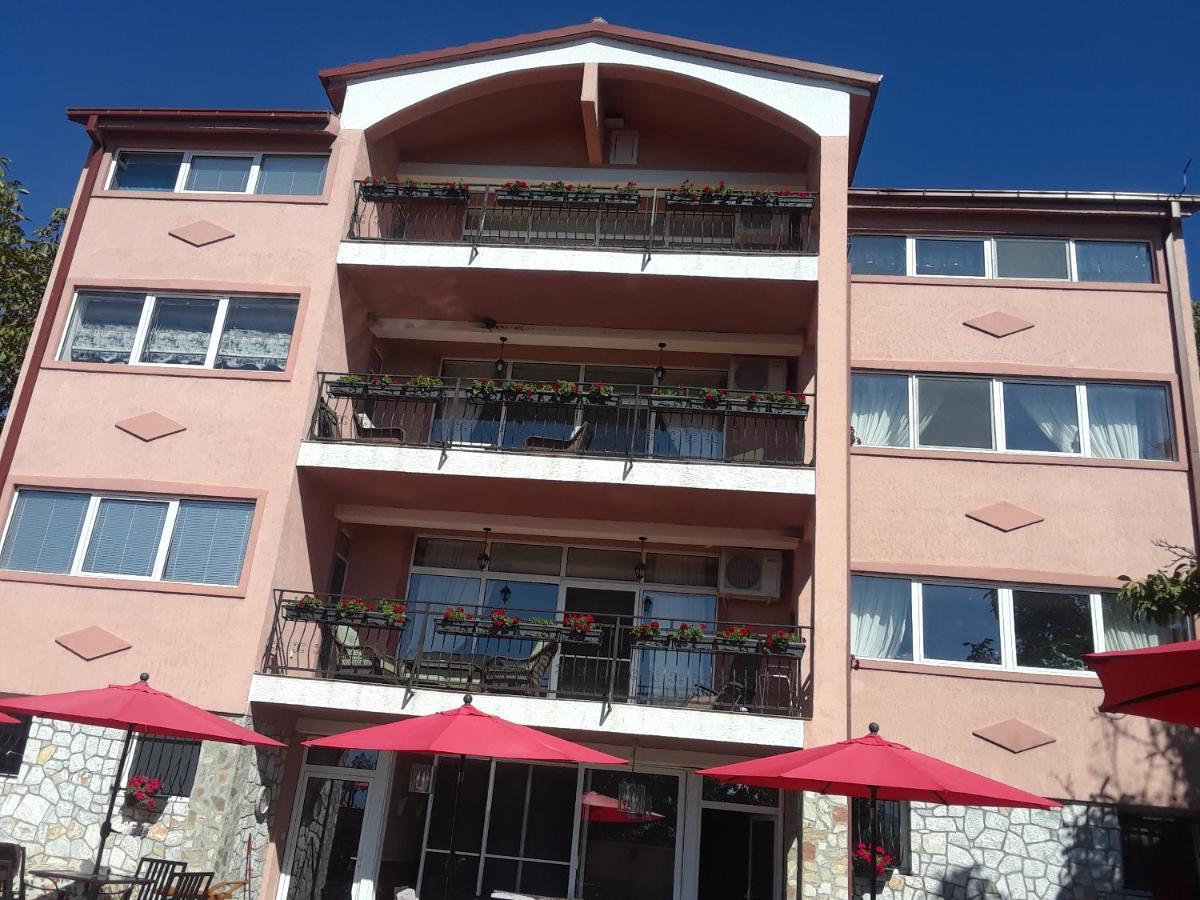 Villa Diana Apartments Skopje Exterior foto
